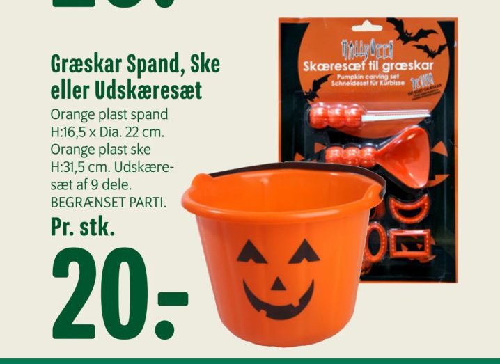 Græskar Spand, Ske eller Udskæresæt Orange plast spand H:16,5 x Dia. 22 cm. Orange plast ske H:31,5 cm. Udskæresæt af 9 dele. BEGRÆNSET PARTI. – Min Købmand